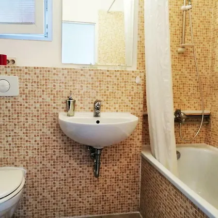 Studio Jaskovy Rad, Near Train Station And Center *